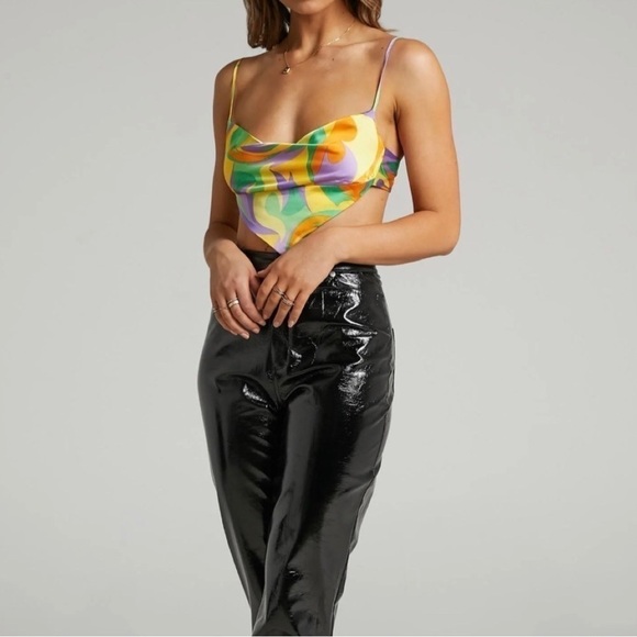 NWT WE WORE WHAT Save By The Belt Scarf Cowl Neck Cropped Top Sz L - Picture 3 of 9